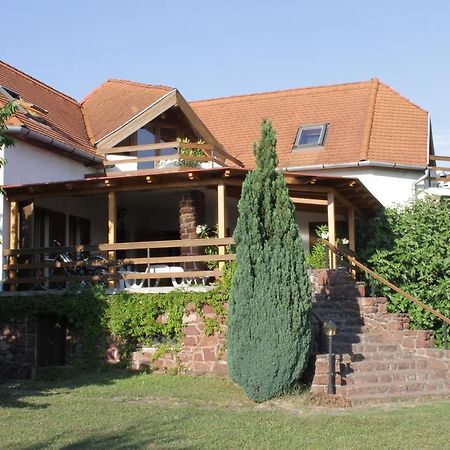 Voeroesko Apartmanhaz Révfülöp Exterior foto