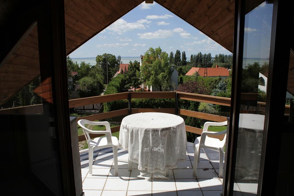 Voeroesko Apartmanhaz Révfülöp Exterior foto
